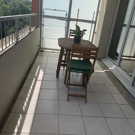 아파트 Le Petit Bruxelles Au Calme *